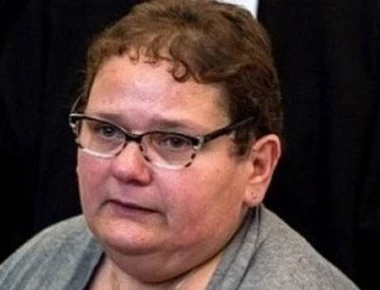 Φρίκη στην Γαλλία: Έπνιξε τα 5 νεογέννητα παιδιά της και τα έκρυψε στην κατάψυξη - Τα ανακάλυψαν μετά από 10 χρόνια!